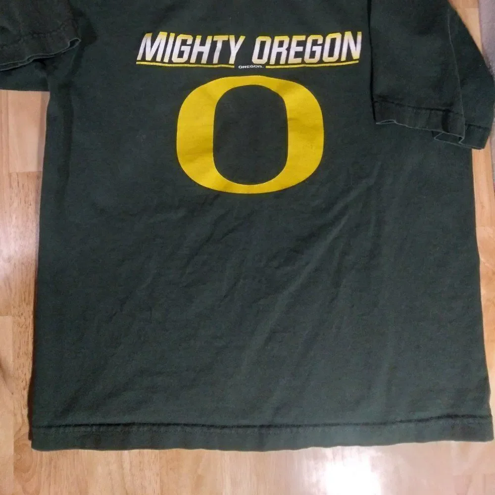 Vintage Nike Center Swoosh Mighty Oregon Ducks T-Shirt